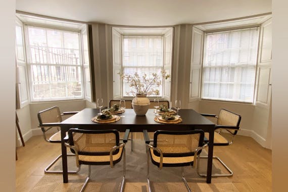 Property Image 2 for Castle Suite Apartment P499 Central New Town Edinburgh